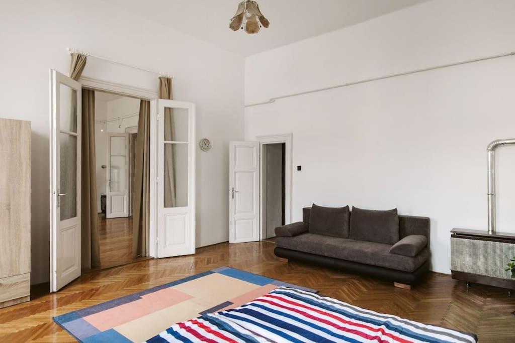 Gigantic Modern Apartment For Up To 10 Guests Next To Basilica! Budapest Exterior foto